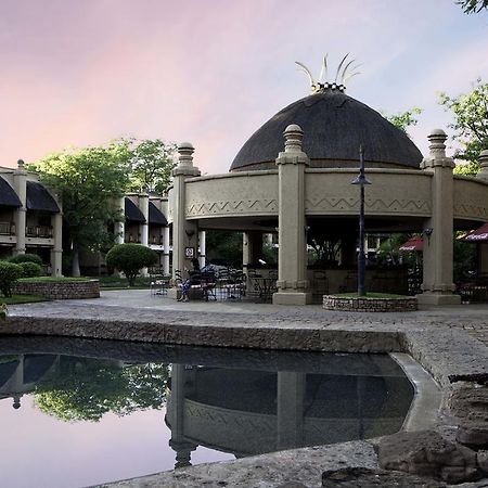 The Kingdom At Victoria Falls Exterior photo