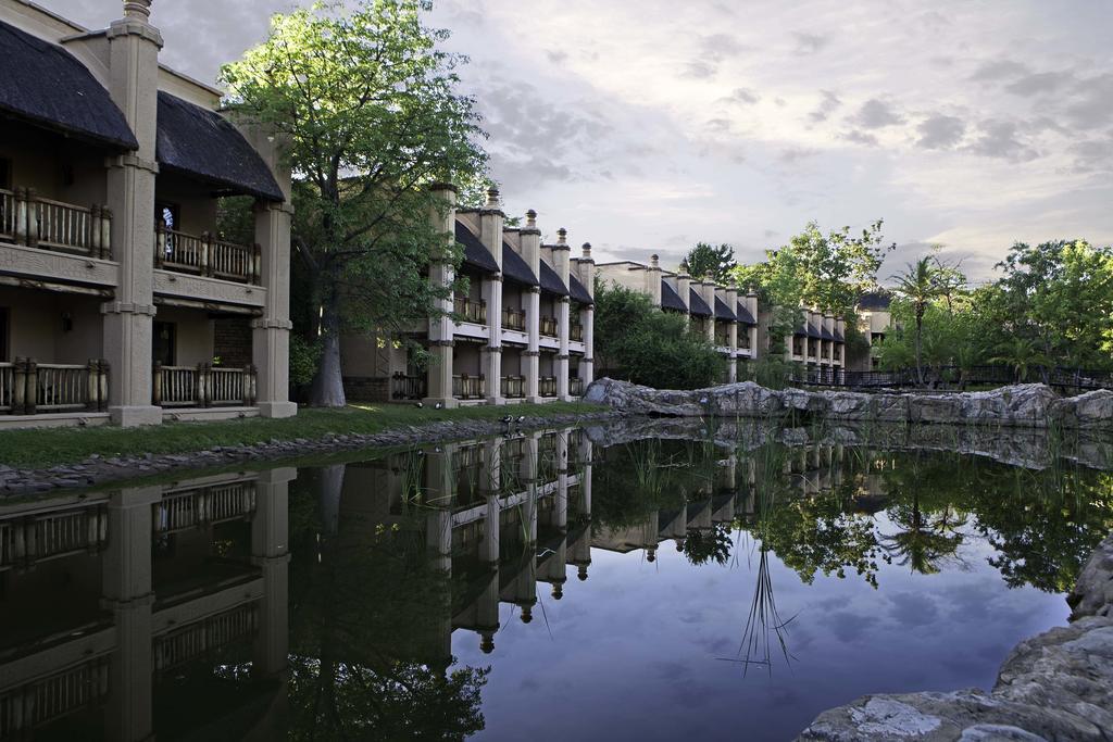 The Kingdom At Victoria Falls Exterior photo